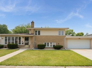 290 Homewood Ct, Chicago Heights, IL