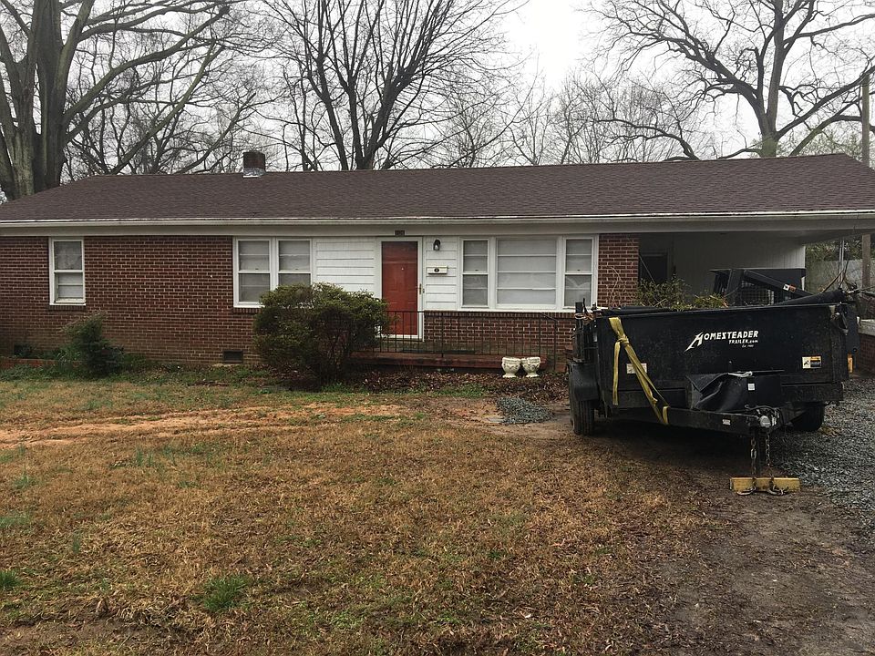 1st image of 106 E Buckoak St