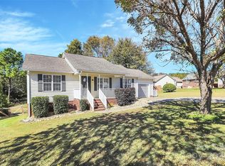 1017 Braxton Dr, Concord, NC 28025