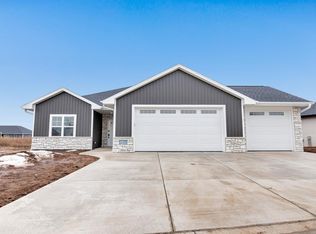 1266 Autumn Field Ln, De Pere, WI 54115