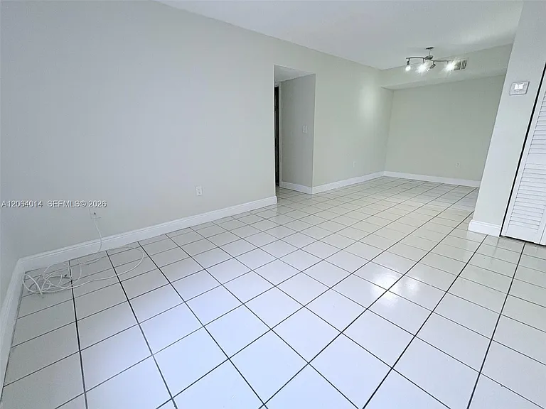 500 NW 114th Ave #101 — Photo 3