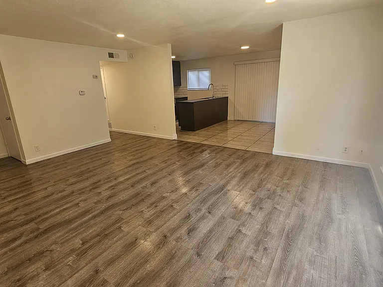 4101 Porter St #6 — Photo 2