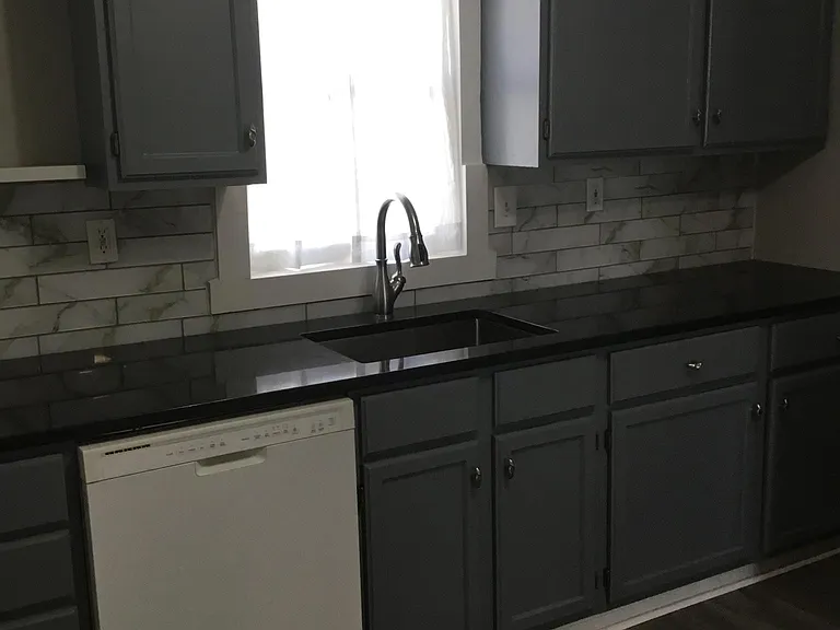 111 W Morse Ave — Photo 10
