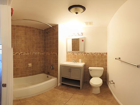 5th image of 39 Lincoln Park #3A