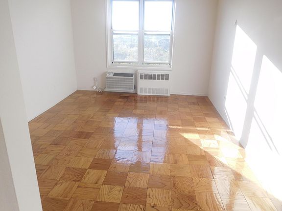 5th image of 19-10 Parsons Blvd Floor 5