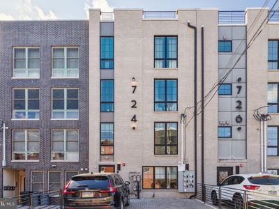724 N 19th St #2, Philadelphia, PA, 19130