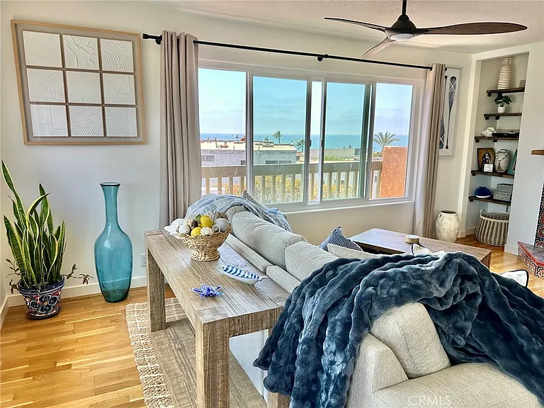 409 Arenoso Ln #12 — Photo 4
