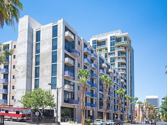 4th image of 353 Bonneville Ave #373