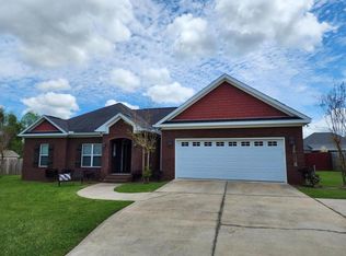 106 Littleleaf Ct, Dothan, AL 36301