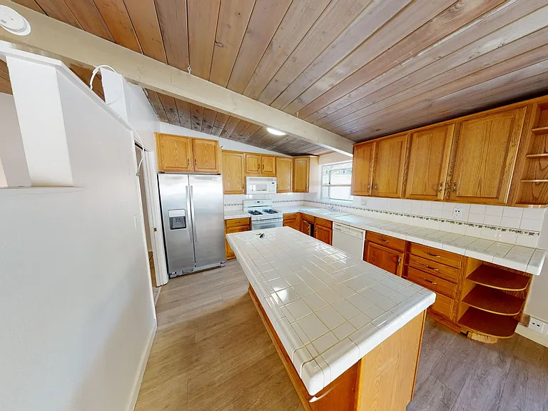 5075 Chaparral Way — Photo 7