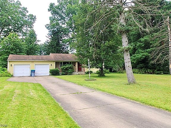 3rd image of 333 Yvonne Dr