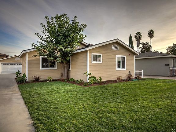 3rd image of 13682 Green Valley Dr
