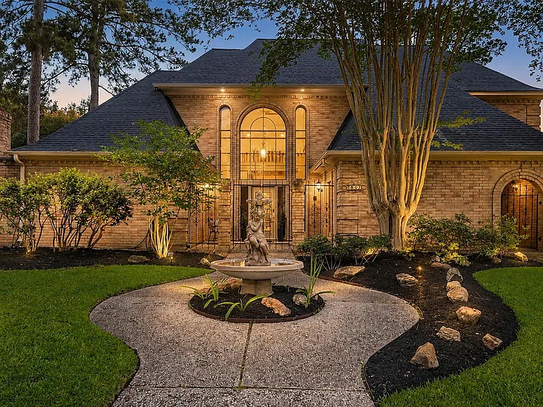 2607 Laurel Ridge Dr — Photo 1
