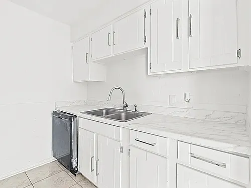 6611 Southpoint St #128 Photo 1
