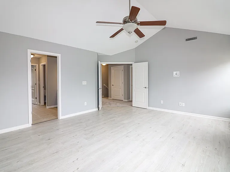 13539 Erlen Dr — Photo 6