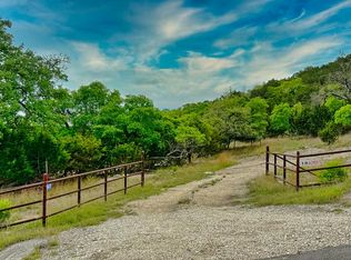 141 Mohabo Ln, Center Pt, TX 78010