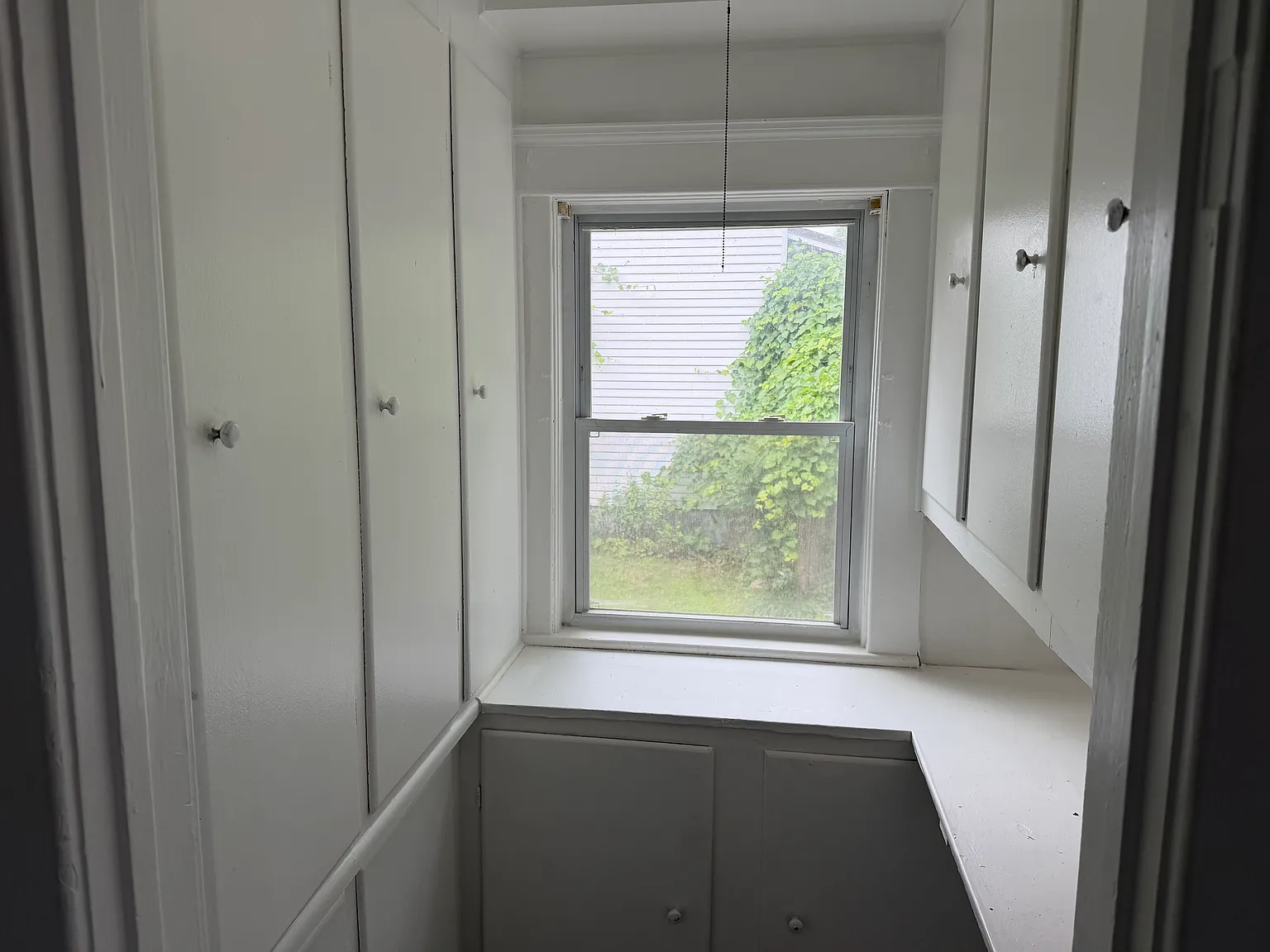 3 bed, 1.5 bath, $1,900 — Photo 1