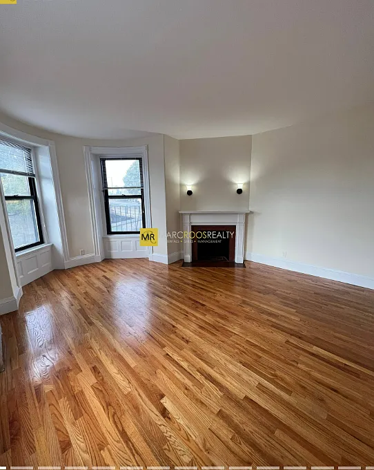 1 bed, 9999 sqft, $3,200 — Photo 2