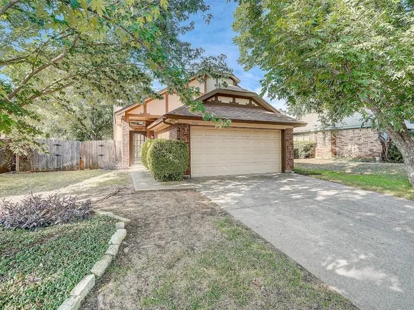 7516 Little Rock Ln, Fort Worth, TX 76120