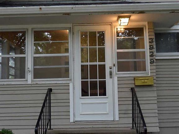 3rd image of 3929 Sheridan Blvd