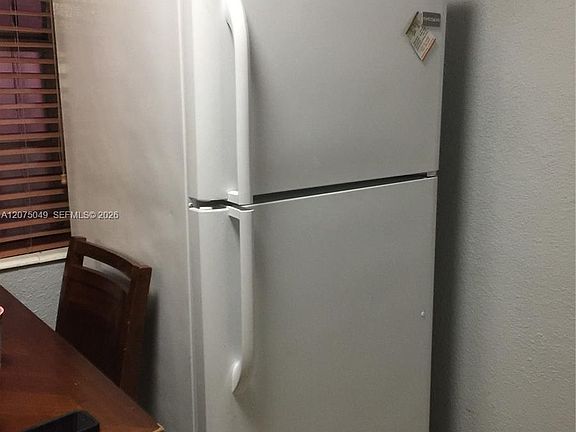 3rd image of 1800 NW 19th St APT 11