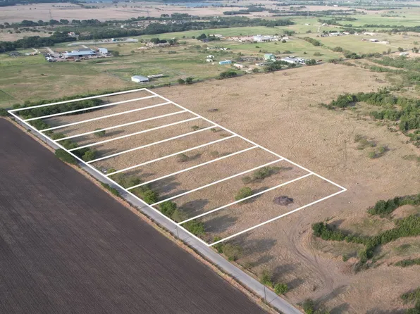 1 Bounds Rd #10, Gunter, TX 75058