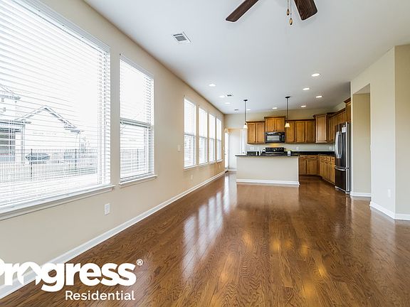 4th image of 1239 Stockwell Dr