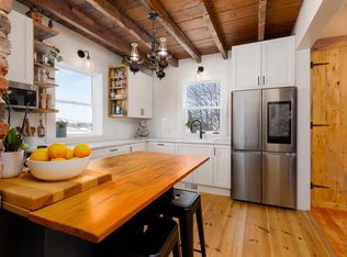 94 King St, Lunenburg, NS B0J 2C0