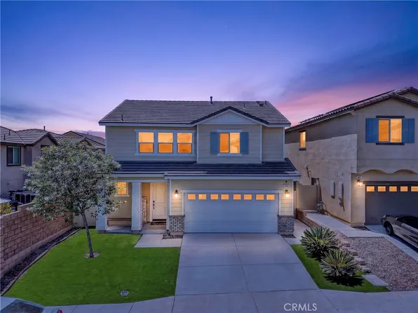 860 S Sumac Ln, Rialto, CA 92376