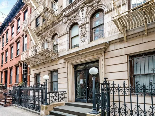 137 West 12th Street image 7 of 7