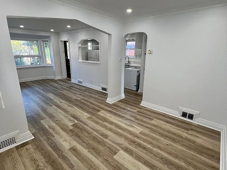 354 Kane Ave #UPPER — Photo 7