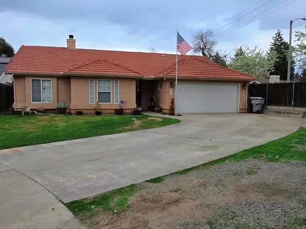 1640 E Vine Court, Visalia, CA 93292