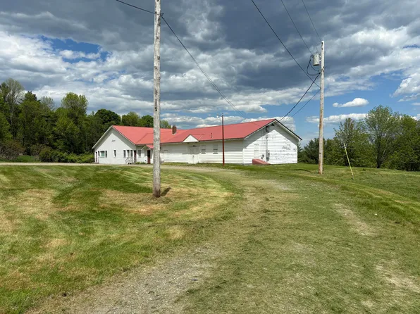 99 Easy Street, Canaan, ME 04924