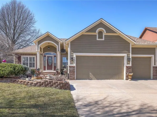 9406 Swarner Dr, Lenexa, KS 66219