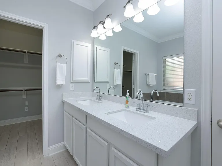 19 Canterborough Pl — Photo 21