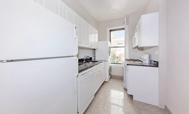 Rented by Douglas Elliman | media 8