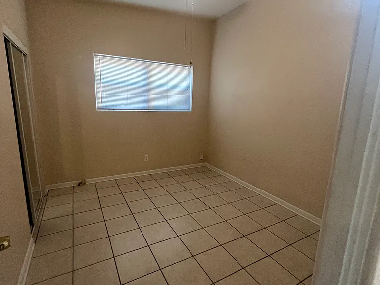 123 Gilmore Dr — Photo 5