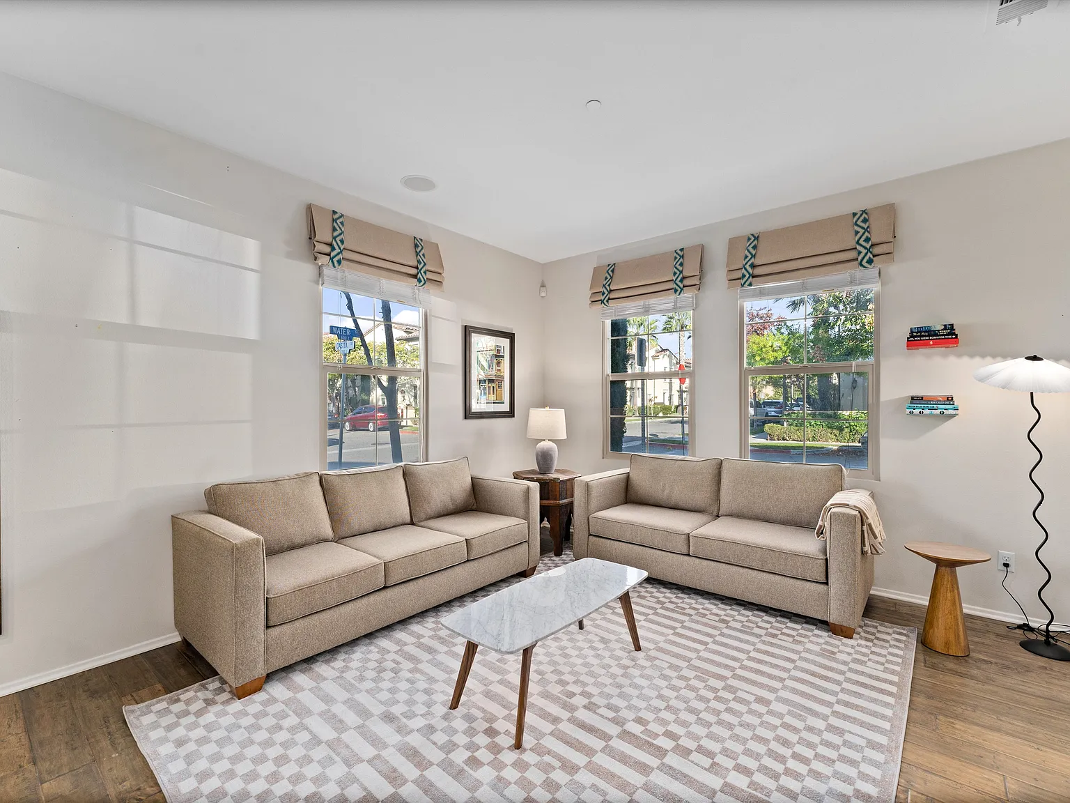 3 bed, 1648 sqft, $5,900 — Photo 3
