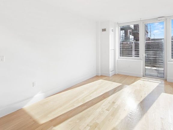3rd image of 150 4th Ave APT 2H