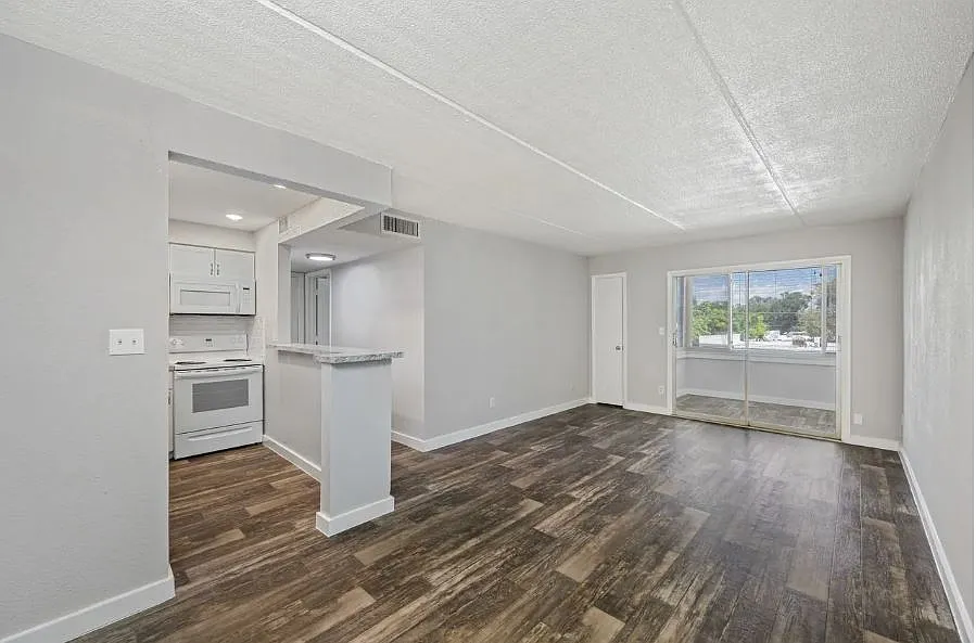 Building Photo - 3437 3rd Ave N #1B