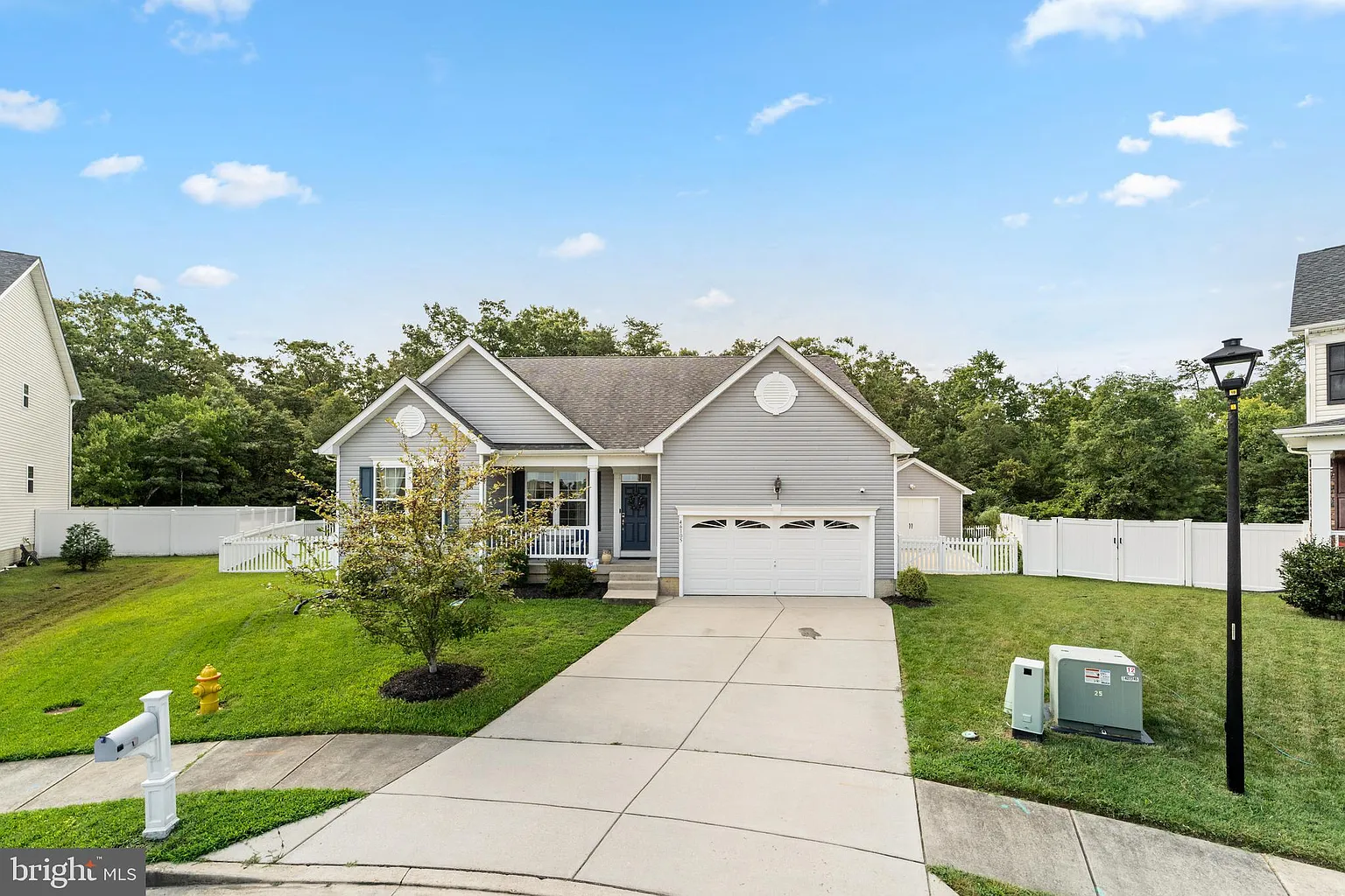 46105 Seabiscuit Ct photo 1