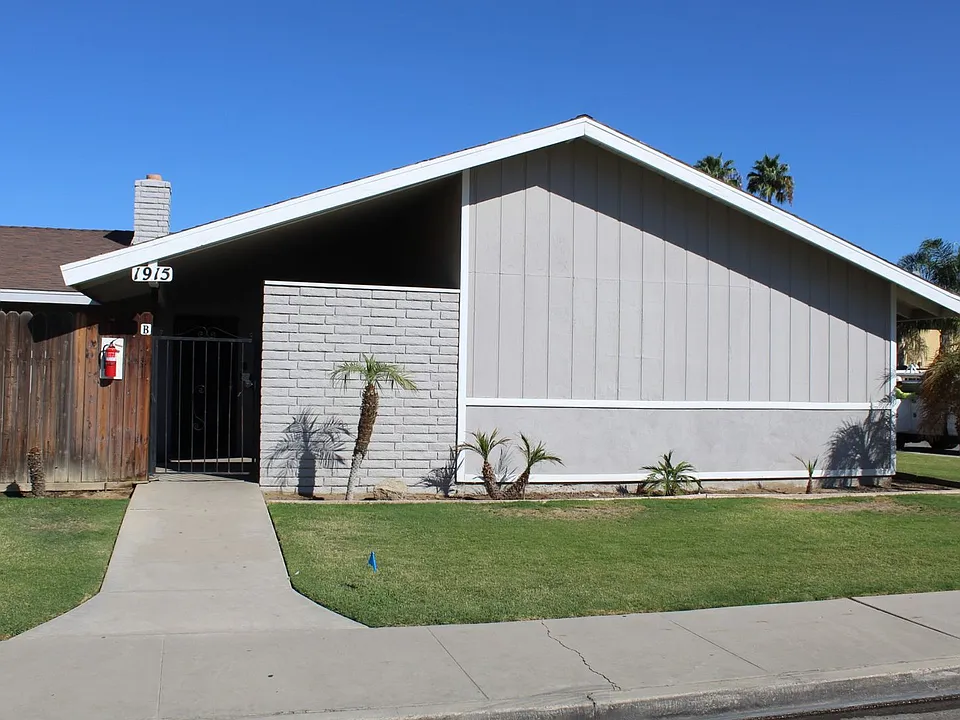 1915 Hasti Acres Dr