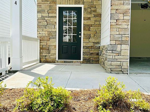 2nd image of 44 Berry Dr