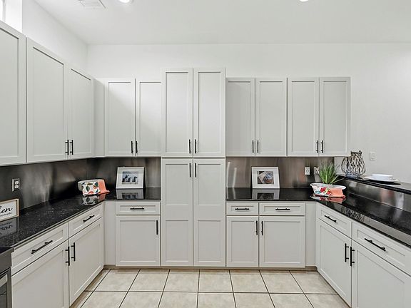 5th image of 2602 Washington Ave APT C