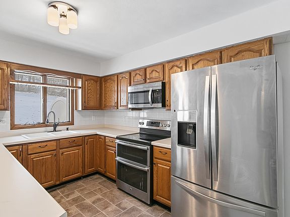 4th image of 510 North St #58