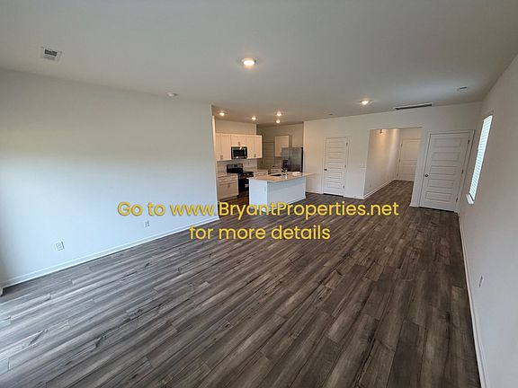 5th image of 901 Parkside Blvd