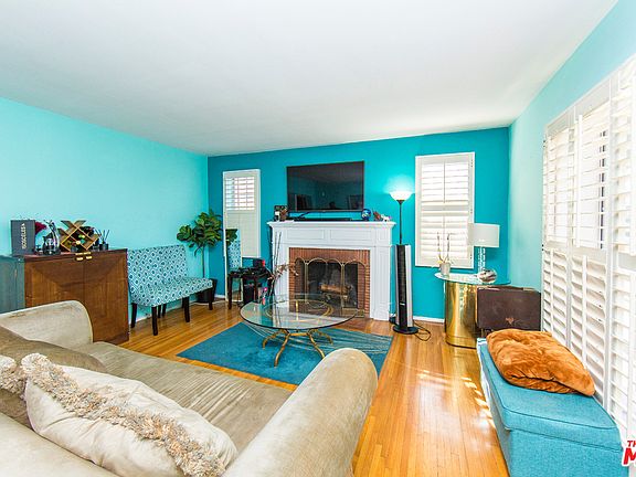 3rd image of 3844 Grayburn Ave