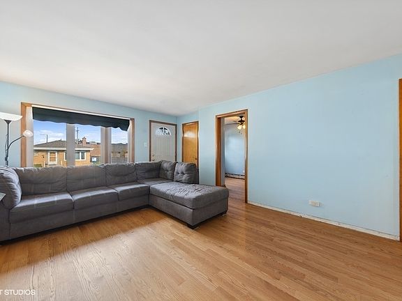 5th image of 5319 S Lorel Ave