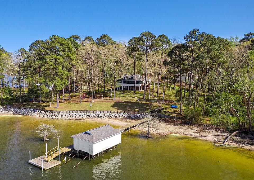 1st image of 211 Laguna Ct