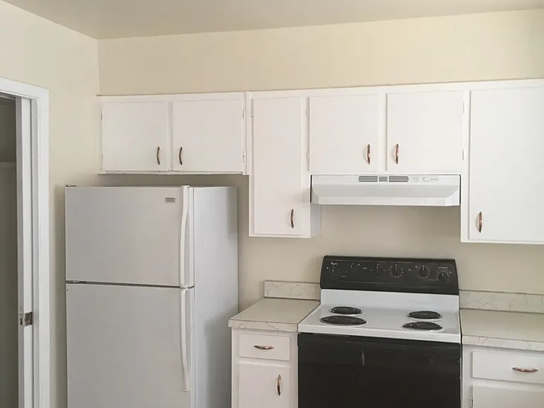 540 Madeira Dr. SE — Photo 5